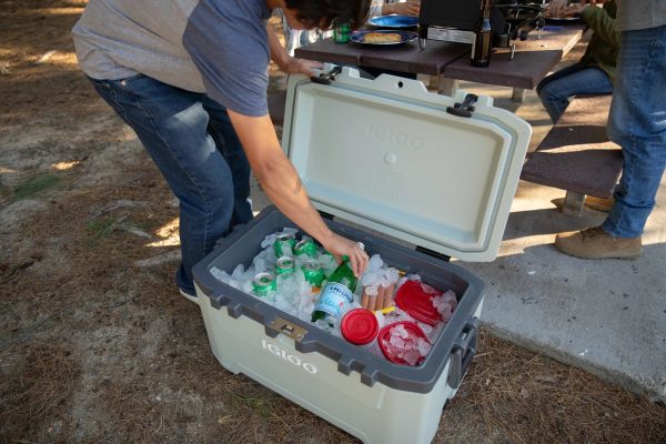 Igloo Overland 72 QT Ice Chest Cooler, Green - Image 5